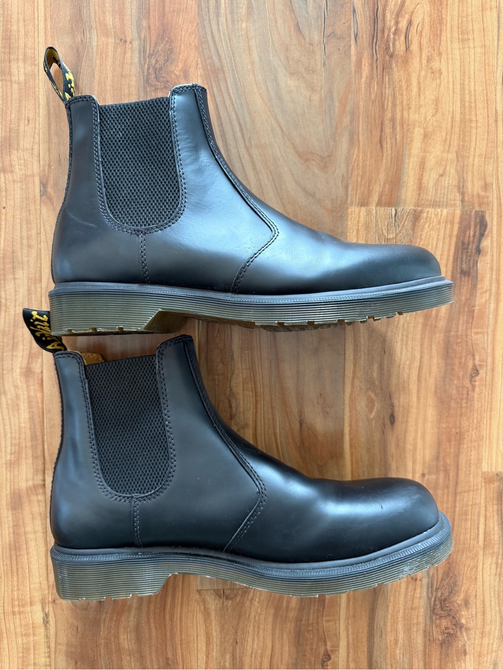 Black Chelsea Boots – Dr. Martens size 11 - Picture 4 of 4